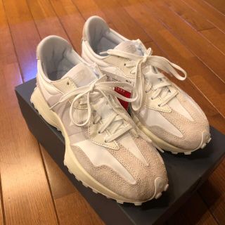 ニューバランス(New Balance)のAki様専用　新品　ニューバランス　327 ホワイト　24.5㎝(スニーカー)