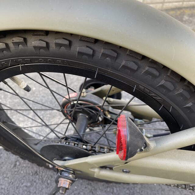 美品 the PARK 子供自転車 16インチ マットカーキ 直接手渡しの 美品 the PARK 子供自転車 16インチ マットカーキ 直接手渡しの