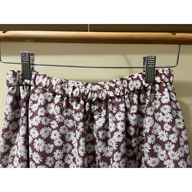 GU(ジーユー)の花柄　ロングスカート レディースのスカート(ロングスカート)の商品写真