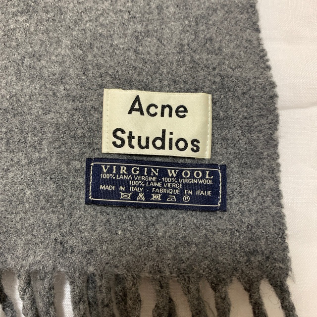 ACNE(アクネ)のアクネ　旧タグ　マフラー レディースのファッション小物(マフラー/ショール)の商品写真