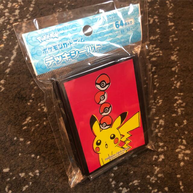 ポケモン ポケモンカード 絶版 ピカチュウ モンスターボール デッキシールド スリーブの通販 By 奏音 必ずプロフィール確認お願いします ポケモンならラクマ