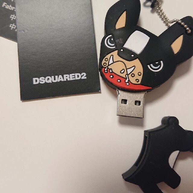 DSQUARED2(ディースクエアード)のDsquared2 ディースクエアード usb 8GB スマホ/家電/カメラのPC/タブレット(その他)の商品写真