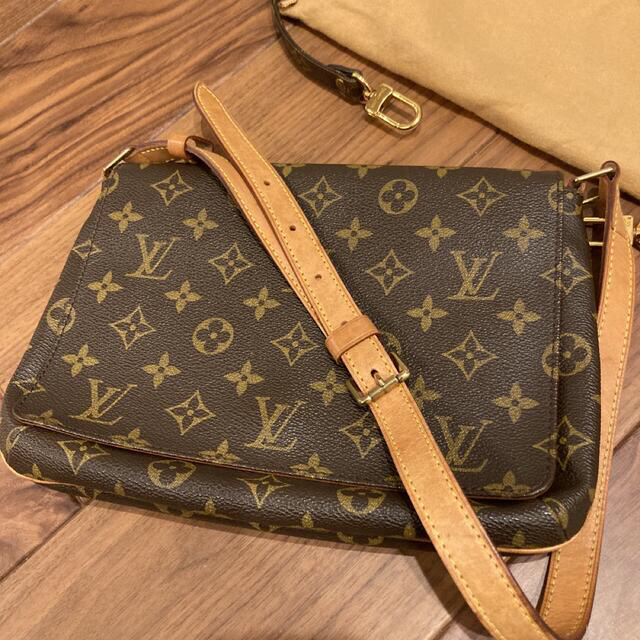 LOUIS VUITTON(ルイヴィトン)のLOUIS VUITTON ミュゼットタンゴ ＆モノグラムロングストラップ レディースのバッグ(ショルダーバッグ)の商品写真