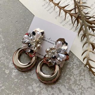 アーバンリサーチ(URBAN RESEARCH)のシルバー花びらリングピアス＊シルバーピアス(ピアス)