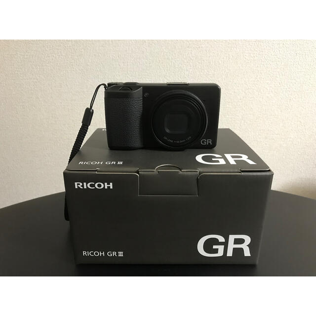 RICOH(リコー)の【美品】RICOH GR III リコー　 スマホ/家電/カメラのカメラ(コンパクトデジタルカメラ)の商品写真