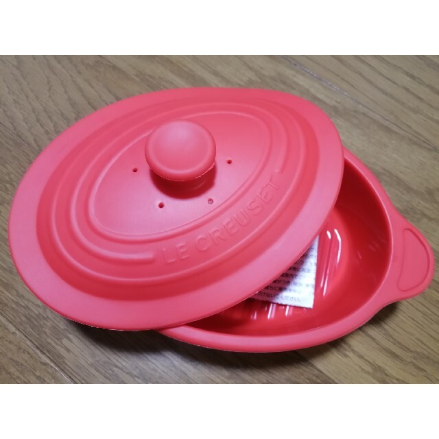 LE CREUSET(ルクルーゼ)のル・クルーゼ★シリコンスチーマー インテリア/住まい/日用品のキッチン/食器(調理道具/製菓道具)の商品写真