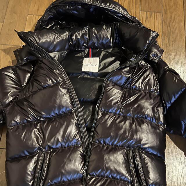 MONCLER(モンクレール)のMONCLER MAYA ダウンジャケット　サイズ4 メンズのジャケット/アウター(ダウンジャケット)の商品写真