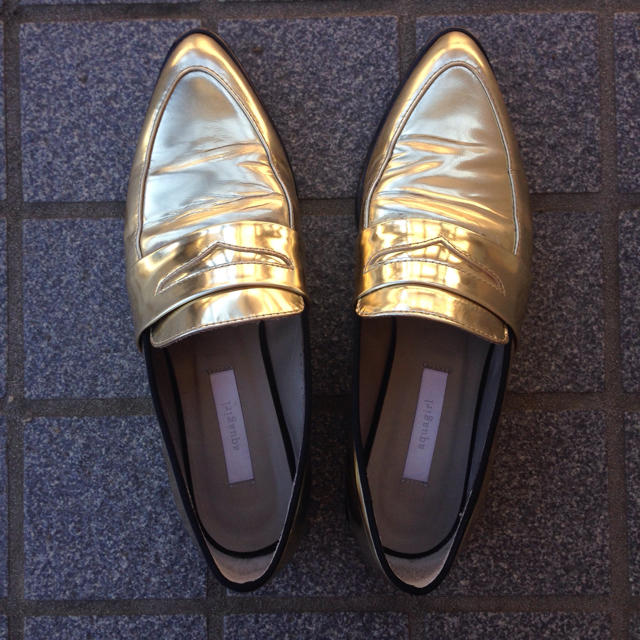 aquagirl(アクアガール)のアクアガール ゴールド ローファー レディースの靴/シューズ(ローファー/革靴)の商品写真