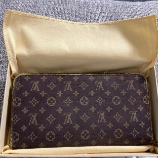ルイヴィトン モノグラム布地長財布