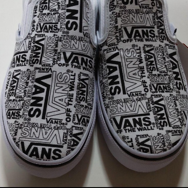 VANS(ヴァンズ)のバンズ VANS スリッポン スニーカー 24.5 新品未使用 レディースの靴/シューズ(スリッポン/モカシン)の商品写真