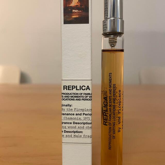 Maison Martin Margiela(マルタンマルジェラ)のREPLICA レプリカ　オードトワレ　バイザファイヤープレイス　10ml コスメ/美容の香水(ユニセックス)の商品写真