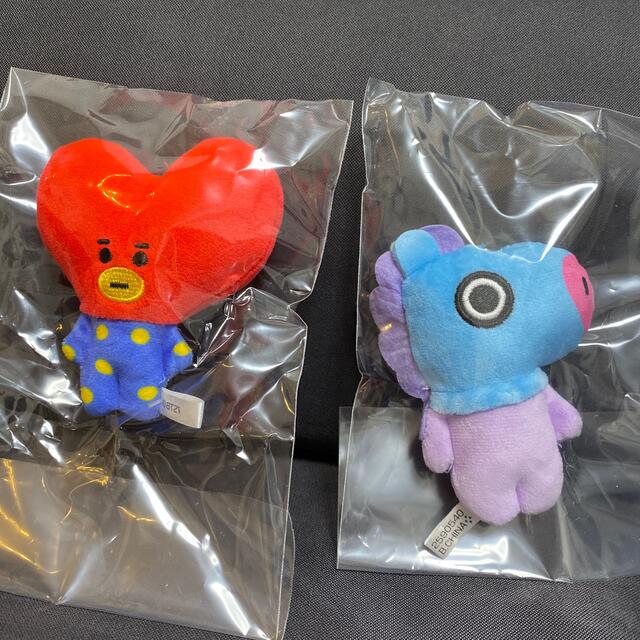 防弾少年団(BTS)(ボウダンショウネンダン)のBT21 フワフワマスコット　2個セット エンタメ/ホビーのおもちゃ/ぬいぐるみ(キャラクターグッズ)の商品写真