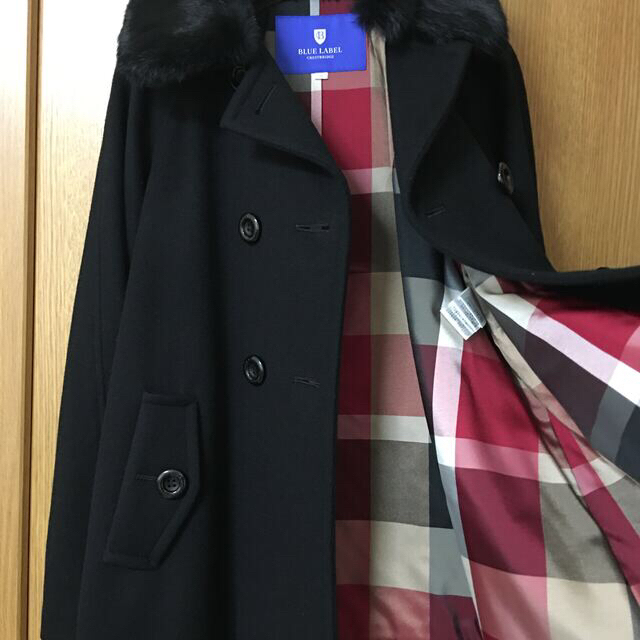 BURBERRY BLUE LABEL(バーバリーブルーレーベル)の新品　ブルーレーベルクレストブリッジ  ショートコート　ピーコート レディースのジャケット/アウター(ピーコート)の商品写真