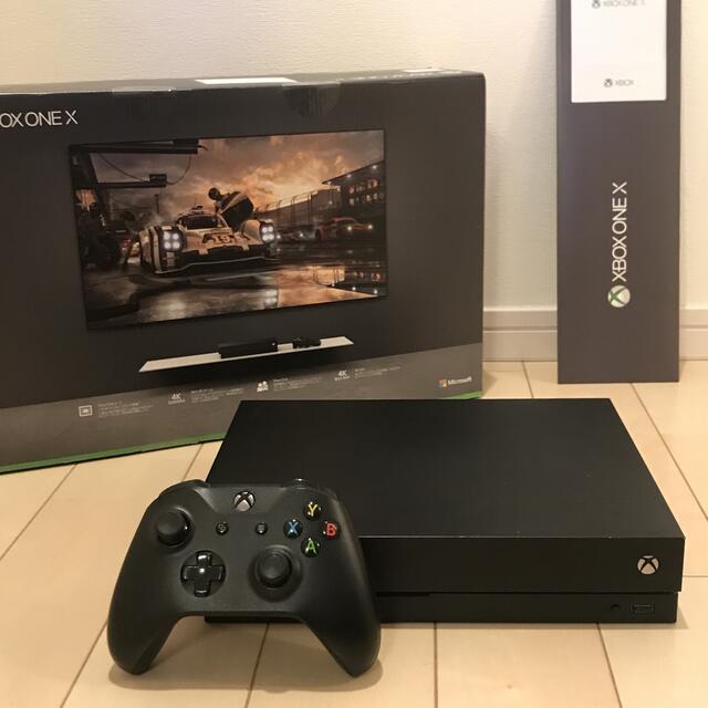 Xbox One X (CYV-00015)