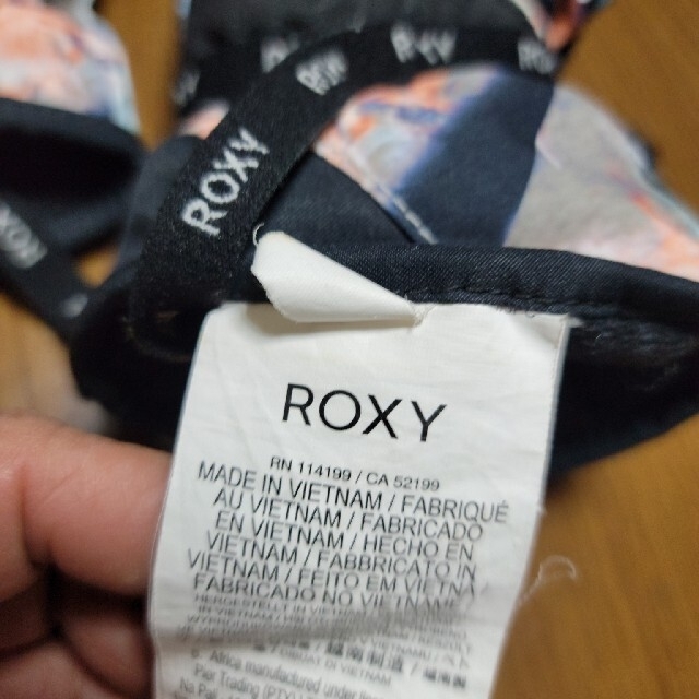 Roxy(ロキシー)のmonimonI様専用　ROXYロキシー　スキー. スノーボードグローブM スポーツ/アウトドアのスノーボード(ウエア/装備)の商品写真