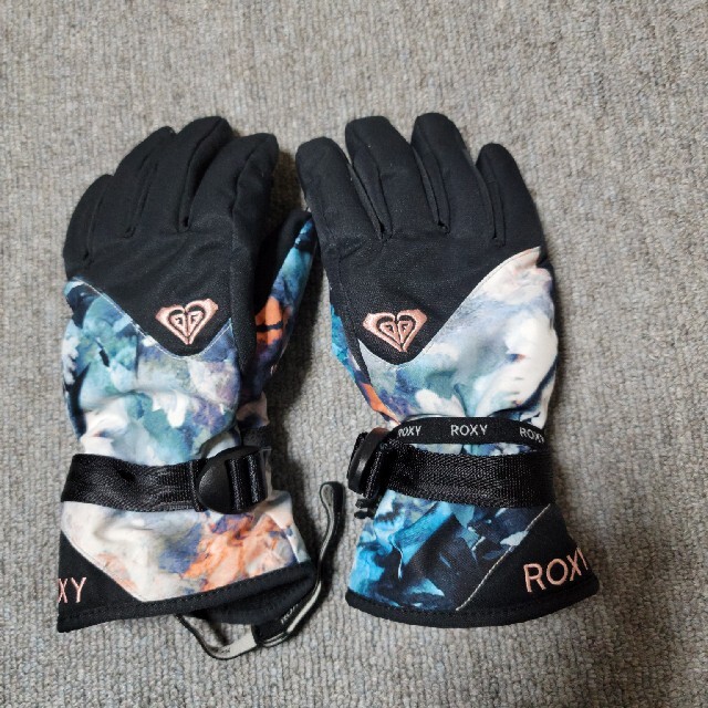 Roxy(ロキシー)のmonimonI様専用　ROXYロキシー　スキー. スノーボードグローブM スポーツ/アウトドアのスノーボード(ウエア/装備)の商品写真