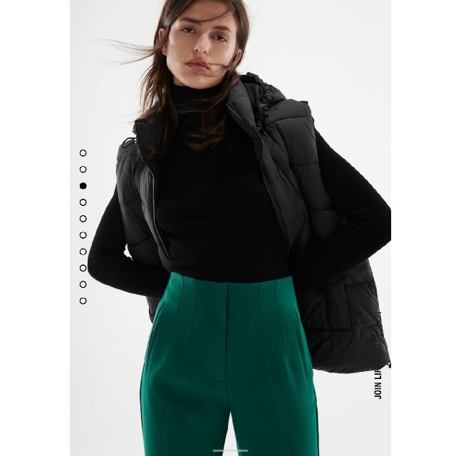 ZARA(ザラ)のZARA　ハイウエストパンツ(緑・グリーン)　サイズ：M レディースのパンツ(その他)の商品写真