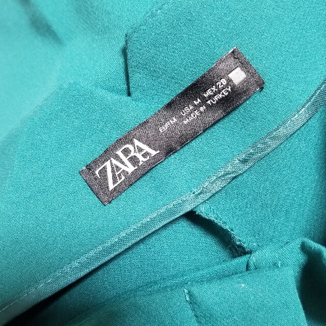 ZARA(ザラ)のZARA　ハイウエストパンツ(緑・グリーン)　サイズ：M レディースのパンツ(その他)の商品写真