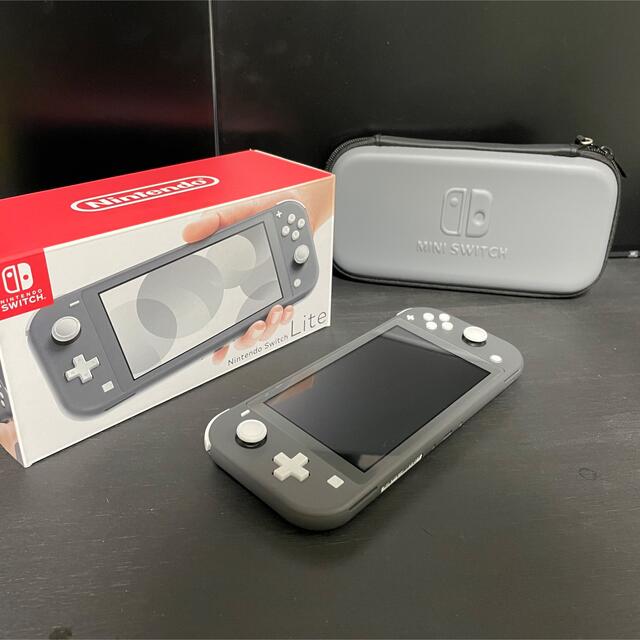 Nintendo Switch(ニンテンドースイッチ)のNintendo Switch LITE グレー エンタメ/ホビーのゲームソフト/ゲーム機本体(携帯用ゲーム機本体)の商品写真