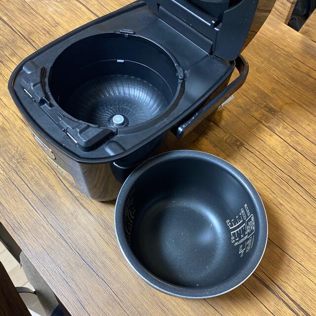 アイリスオーヤマ(アイリスオーヤマ)の圧力IH 銘柄炊き 炊飯器 アイリスオーヤマ【中古】RC-PA30-B スマホ/家電/カメラの調理家電(炊飯器)の商品写真