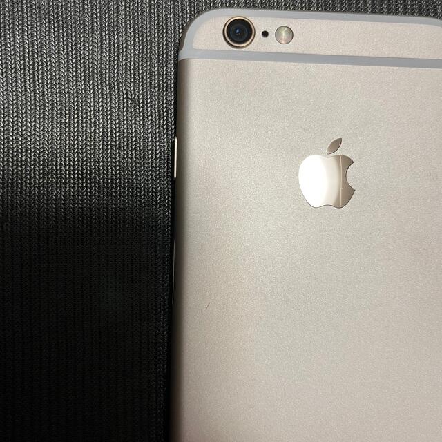 Apple(アップル)のiPhone 6s Rose Gold 64 GB au SIMロック無 スマホ/家電/カメラのスマートフォン/携帯電話(スマートフォン本体)の商品写真
