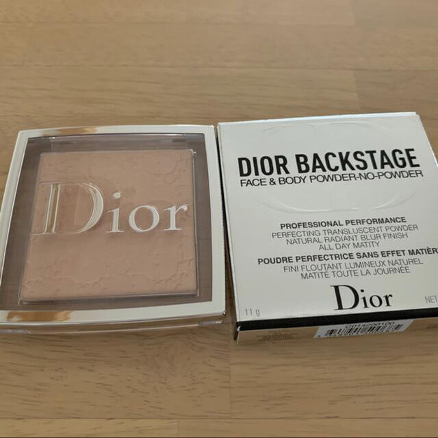 Dior(ディオール)のDior 店舗限定 バックステージフェイス&ボディパウダー 0N コスメ/美容のベースメイク/化粧品(フェイスパウダー)の商品写真