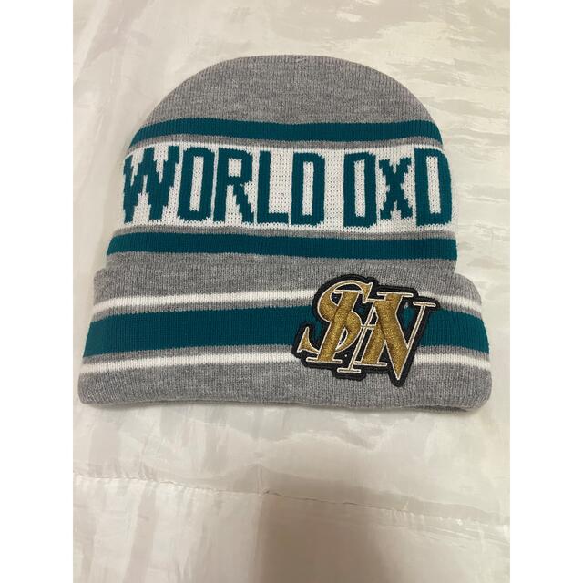 値下げ　新品未使用　暖かい　SHINee　WORLD ニット帽　フリーサイズ レディースの帽子(ニット帽/ビーニー)の商品写真