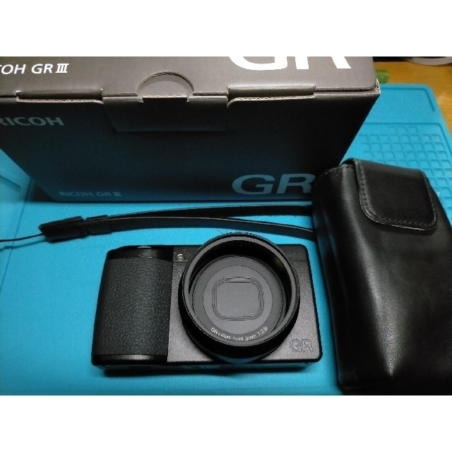 RICOH(リコー)のRICOH GR III デジタルカメラ スマホ/家電/カメラのカメラ(コンパクトデジタルカメラ)の商品写真