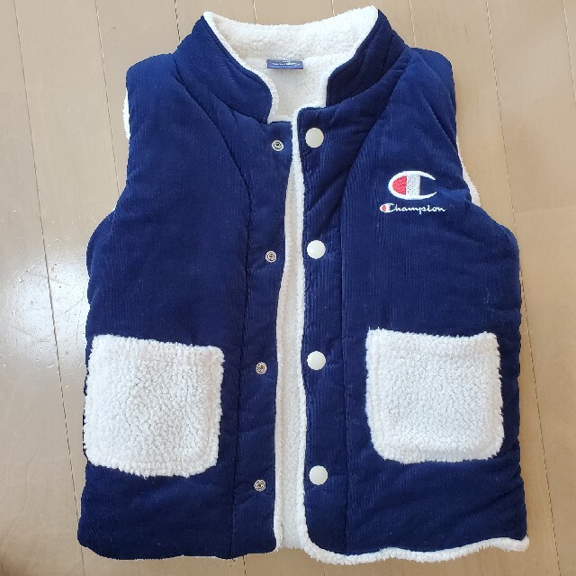 Champion(チャンピオン)のチャンピオン(Champion) ボアベスト 130cm キッズ/ベビー/マタニティのキッズ服女の子用(90cm~)(ジャケット/上着)の商品写真