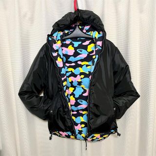 アベイシングエイプ(A BATHING APE)のほぼ新品:レア物BAPE ダウンS リバーシブル エイプカモマルチ(ダウンジャケット)