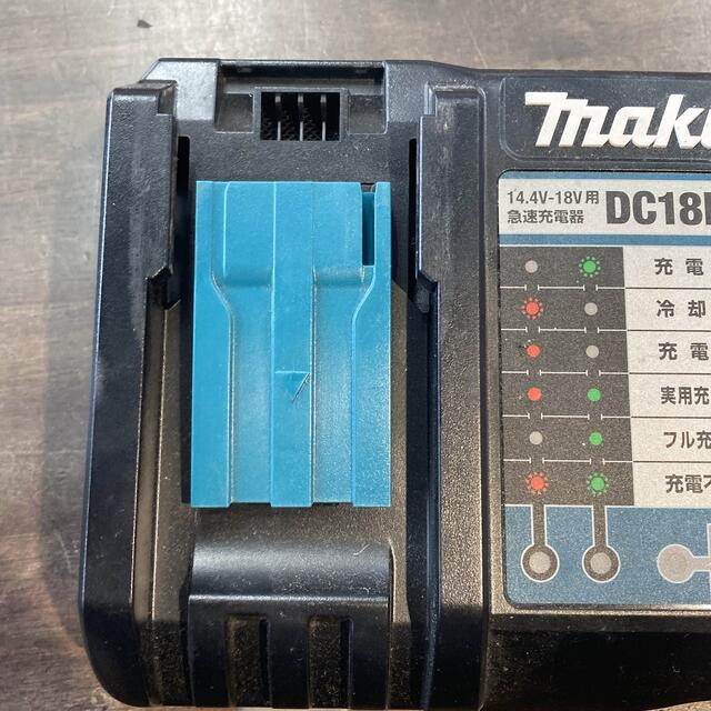 Makita(マキタ)のマキタ MAKITA 急速充電器DC-18RF  中古品 スマホ/家電/カメラのスマートフォン/携帯電話(バッテリー/充電器)の商品写真