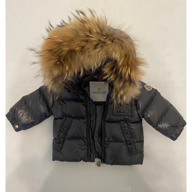 MONCLER(モンクレール)のモンクレール　ダウン キッズ/ベビー/マタニティのベビー服(~85cm)(ジャケット/コート)の商品写真