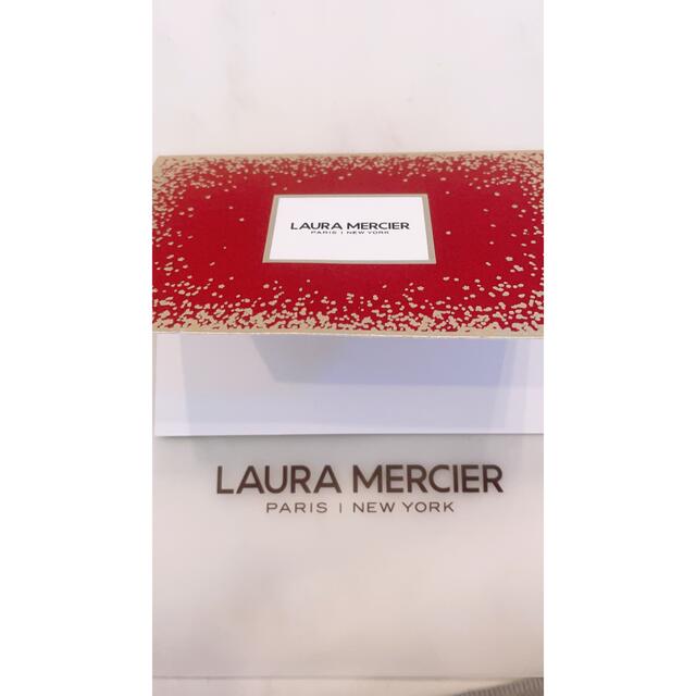 laura mercier(ローラメルシエ)のローラメルシエ　クリスマス　コフレ　2021 筆 コスメ/美容のメイク道具/ケアグッズ(ブラシ・チップ)の商品写真