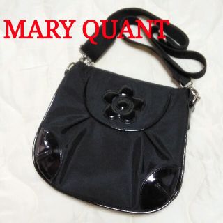 マリークワント(MARY QUANT)のマリークワント デイジーショルダーバッグ 黒(ショルダーバッグ)