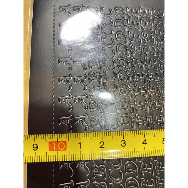 韓国作家　4色セット　大文字　アルファベットシール　トレカ　トレカデコ　金銀白黒 ハンドメイドの素材/材料(型紙/パターン)の商品写真
