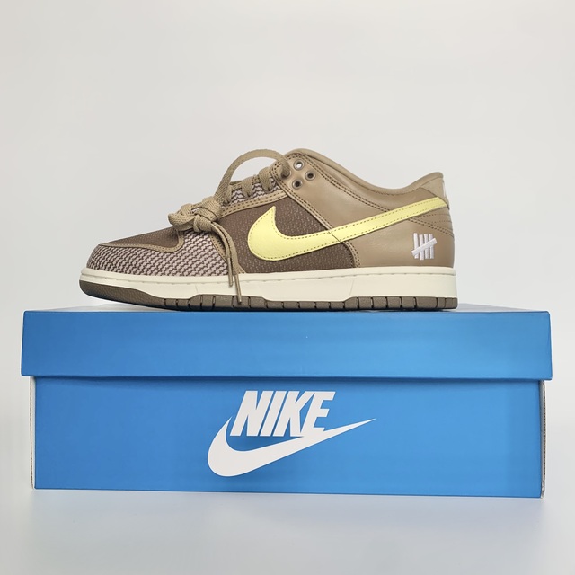 NIKE(ナイキ)のNike Dunk Low SP Undefeated Canteen Dunk メンズの靴/シューズ(スニーカー)の商品写真