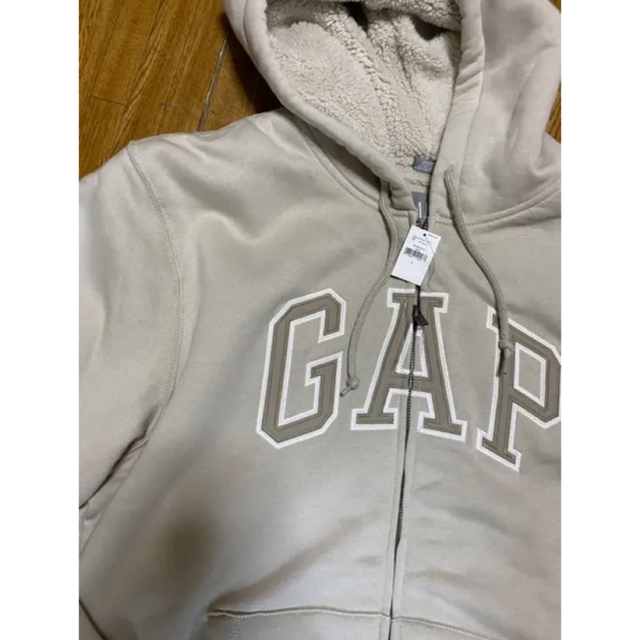 GAP(ギャップ)のGAPロゴ　ボアパーカー メンズのトップス(パーカー)の商品写真