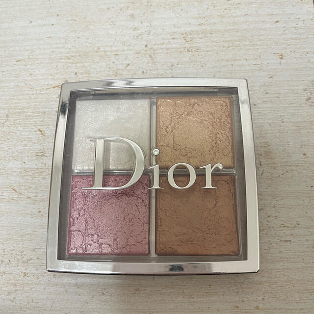 Dior(ディオール)のDIOR バックステージ　フェイスグロウパレット　001 コスメ/美容のベースメイク/化粧品(フェイスカラー)の商品写真