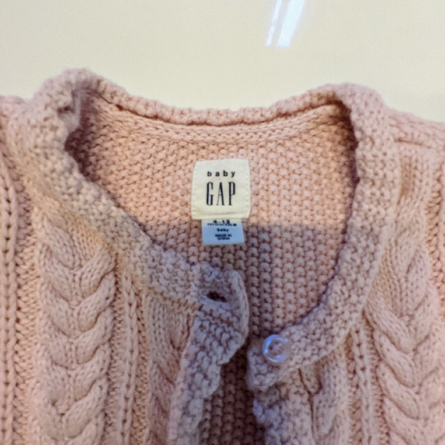 babyGAP(ベビーギャップ)のピンク カーディガン 6-12m babygap キッズ/ベビー/マタニティのベビー服(~85cm)(カーディガン/ボレロ)の商品写真