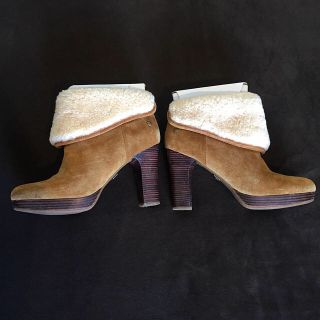 アグ(UGG)の＊tubakiさん専用 UGGヒール ムートンブーツ＊(ブーツ)