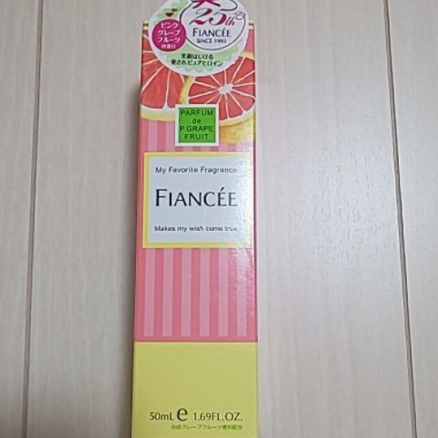 FIANCEE(フィアンセ)のフィアンセ ボディミスト ピンクグレープフルーツの香り 50ml コスメ/美容のボディケア(その他)の商品写真