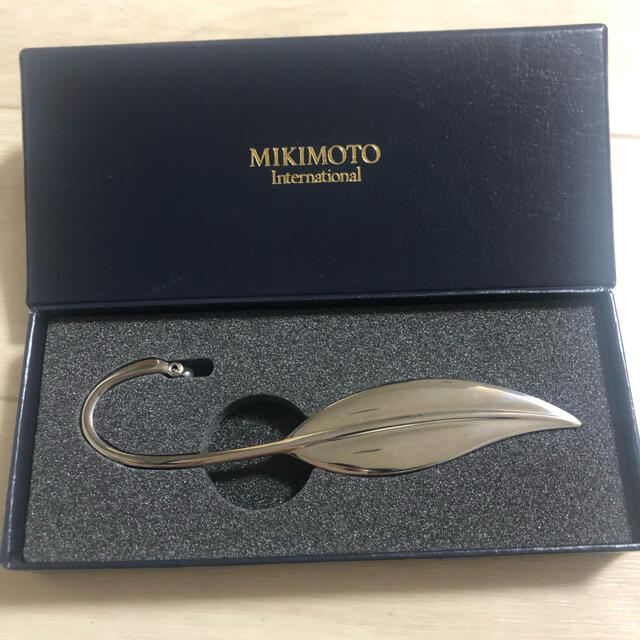 MIKIMOTO(ミキモト)のMIKIMOTO 真珠　ブックマーカー　しおり　シルバー　ステンレス ハンドメイドの文具/ステーショナリー(しおり/ステッカー)の商品写真