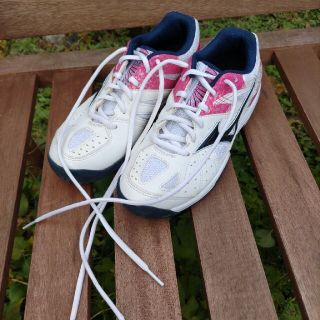 アシックス(asics)のソフトテニス🎾シューズ 女の子 23.5cm ミズノ ネイビー ピンク(シューズ)