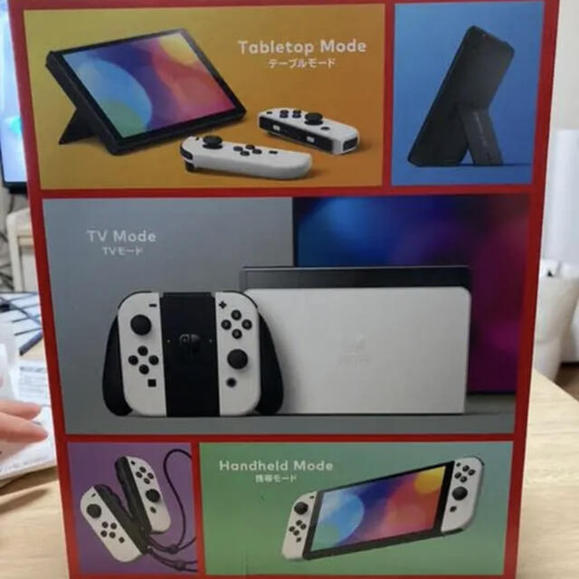 Nintendo switch 本体 有機elモデル　ホワイト エンタメ/ホビーのゲームソフト/ゲーム機本体(家庭用ゲーム機本体)の商品写真