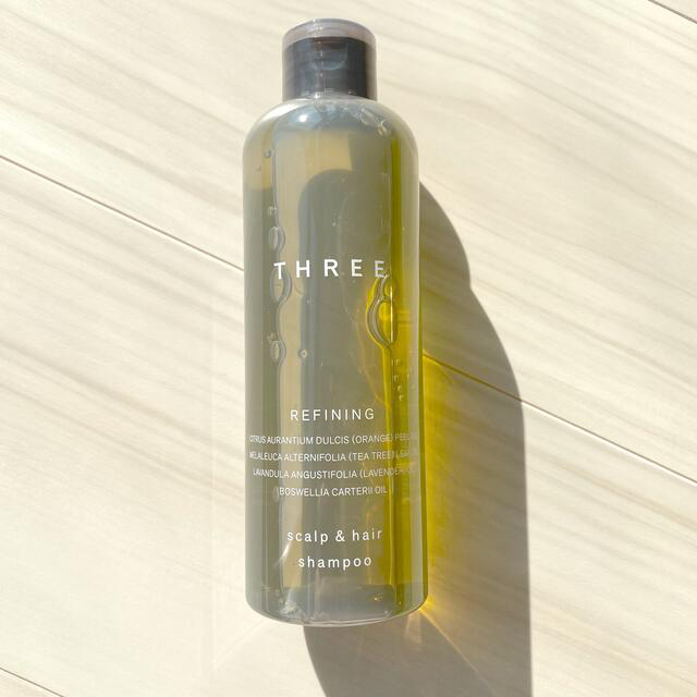 THREE(スリー)のTHREE スキャルプ＆ヘア リファイニング シャンプー R 250mL コスメ/美容のヘアケア/スタイリング(シャンプー)の商品写真