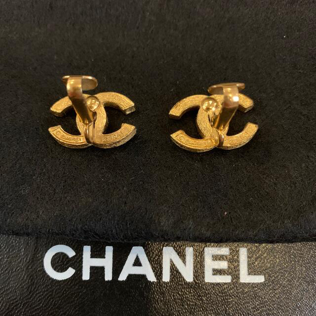 CHANEL(シャネル)の超美品CHANELヴィンテージCCラインストーンイヤリング　刻印有正規代理店購入 レディースのアクセサリー(イヤリング)の商品写真