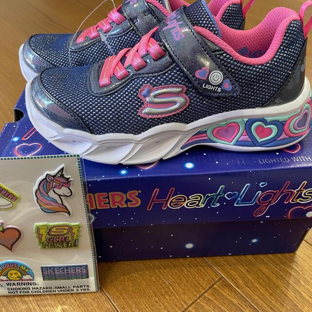 SKECHERS(スケッチャーズ)のスケッチャーズ　光る靴　ハートライト18.5cm キッズ/ベビー/マタニティのキッズ靴/シューズ(15cm~)(スニーカー)の商品写真