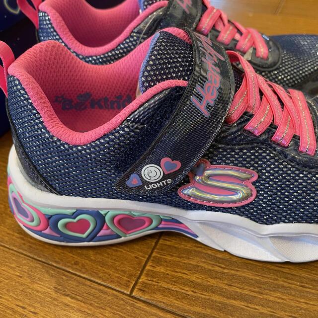 SKECHERS(スケッチャーズ)のスケッチャーズ　光る靴　ハートライト18.5cm キッズ/ベビー/マタニティのキッズ靴/シューズ(15cm~)(スニーカー)の商品写真