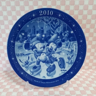 ノリタケ(Noritake)のミッキーマウスと仲間たちのイヤープレート2010(食器)