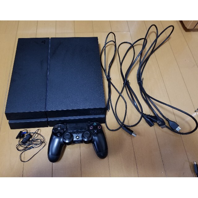 PlayStation4(プレイステーション4)のPS4 ジェット・ブラック 500GB CUH-1200A  エンタメ/ホビーのゲームソフト/ゲーム機本体(家庭用ゲーム機本体)の商品写真